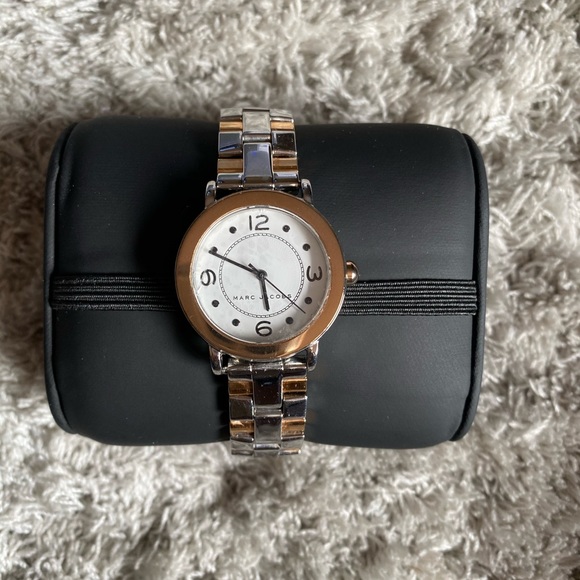 Marc Jacobs Women’s Watch - Picture 1 of 3